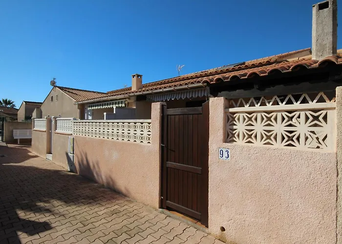6 Couchages 3 Terrasse Ombragee Parking Dans Securisee Piscine Commune 400m De La Lrjp93 Villa