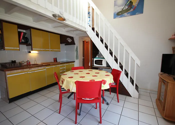6 Couchages 3 Terrasse Ombragee Parking Dans Securisee Piscine Commune 400m De La Lrjp93 * Portiragnes