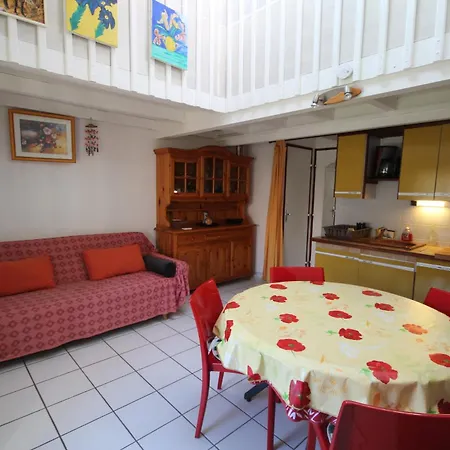 6 Couchages 3 Terrasse Ombragee Parking Dans Securisee Piscine Commune 400m De La Lrjp93 *